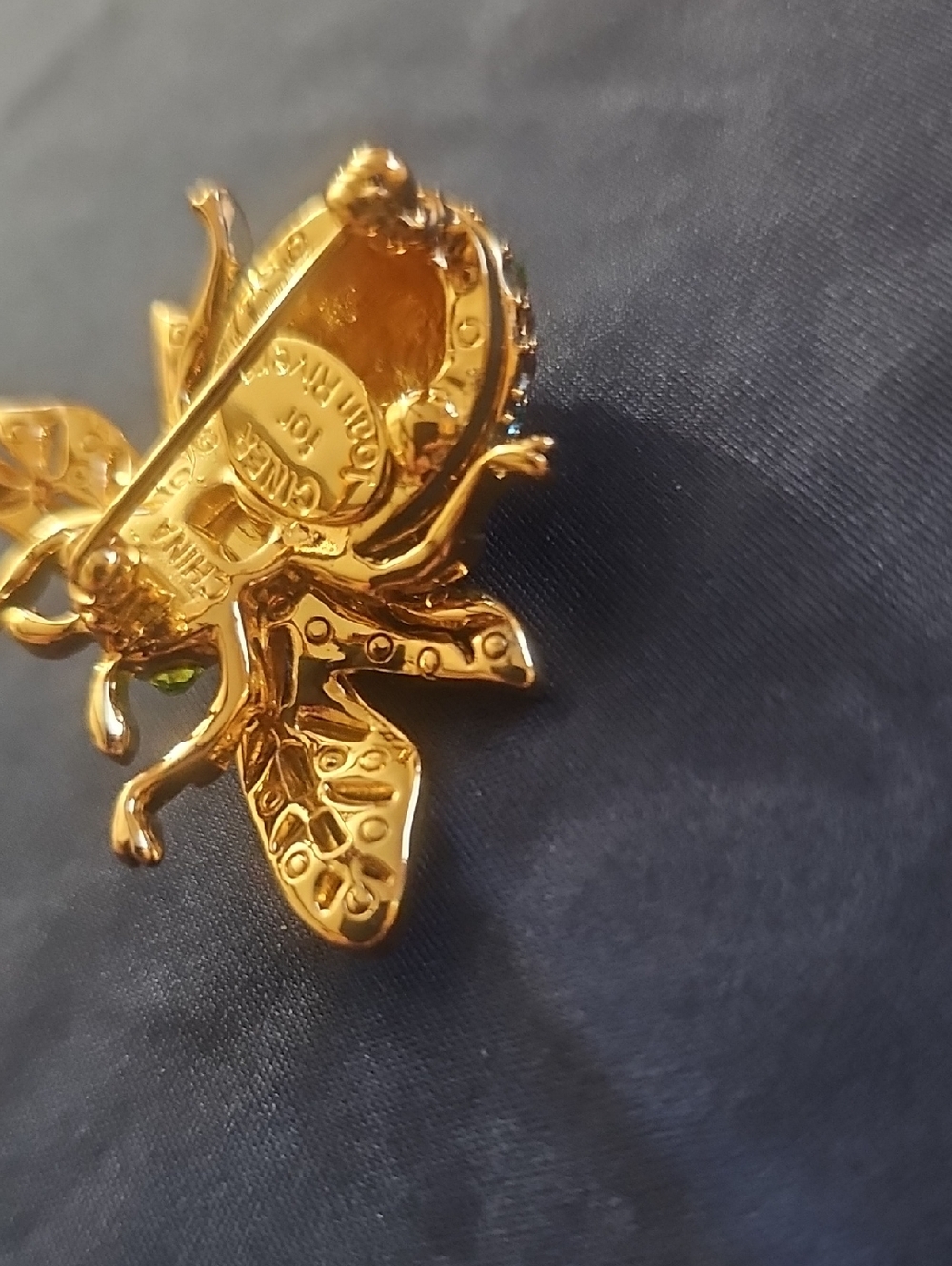 CINER for Joan Rivers Colorful Pave Bee Brooch Pin - Picture 14 of 16